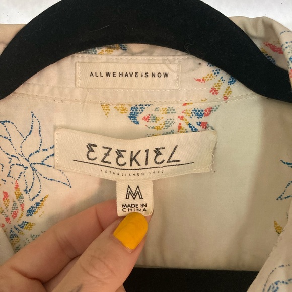 Mens Ezekiel button up - Picture 2 of 3